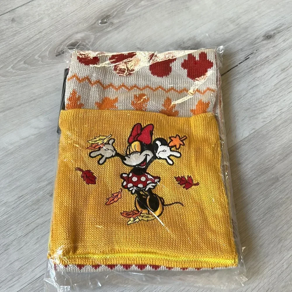 DISNEY Exclusive Disney Fall Mickey and Minnie Mouse Fair Isle Scarfw/pocket nwt